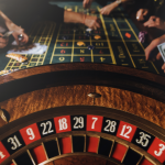 赌桌礼仪：赢也别炫耀，保持低调更有魅力-博彩投注网-博彩技巧-博彩策略