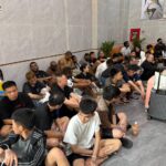 金边警方突袭公寓：捣毁电诈与毒品据点，逮捕55人-博彩投注网-博彩技巧-博彩策略