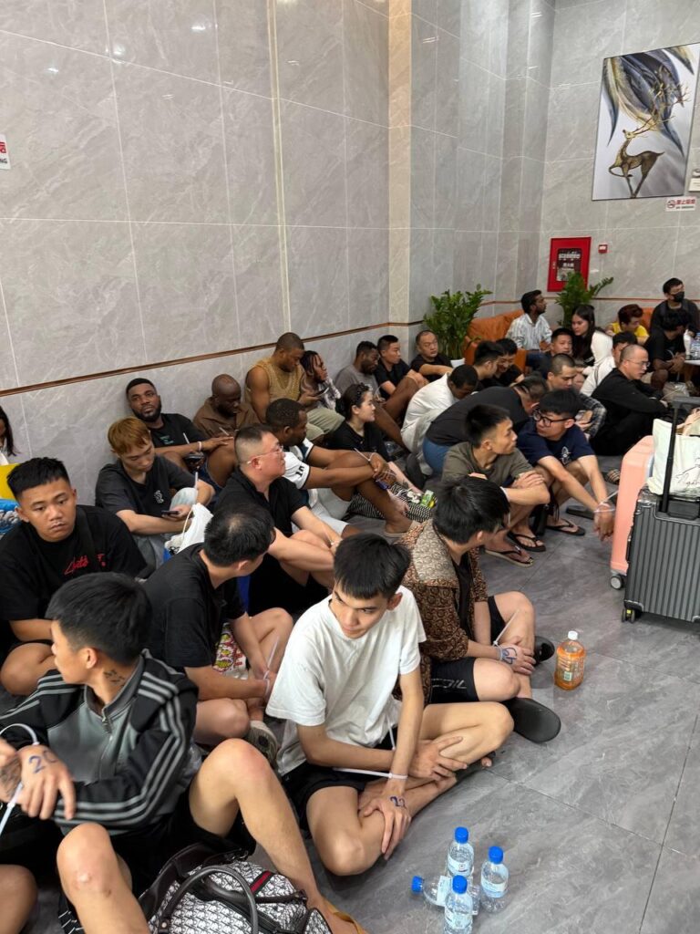 金边警方突袭公寓：捣毁电诈与毒品据点，逮捕55人-博彩投注网-博彩技巧-博彩策略